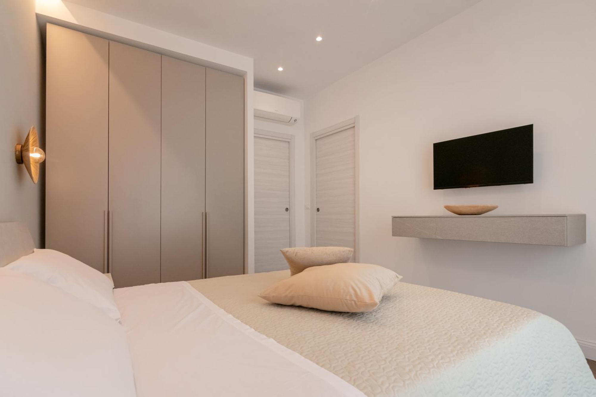 Mt Apartments แตร์โมลิ ภายนอก รูปภาพ