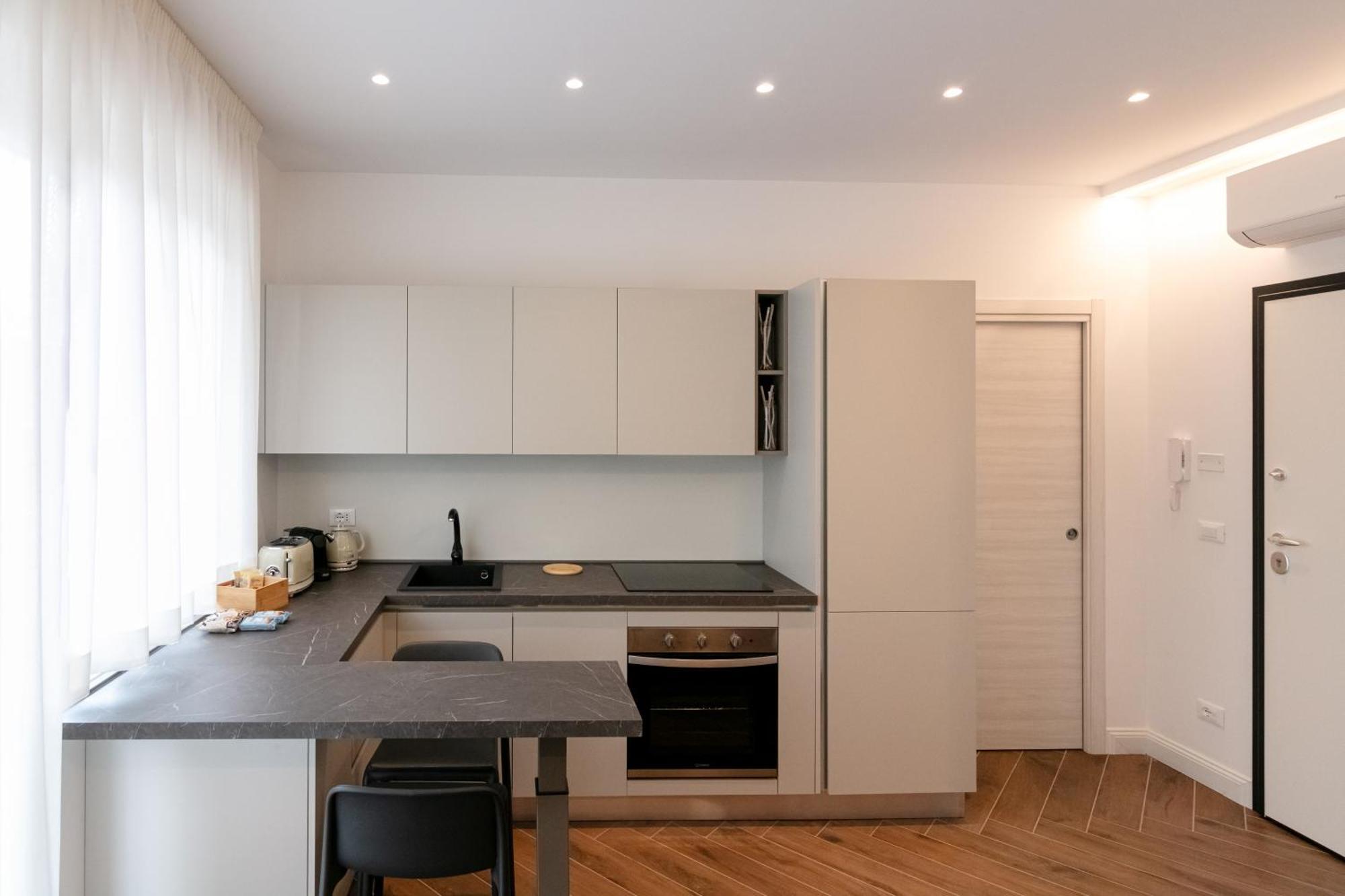 Mt Apartments แตร์โมลิ ภายนอก รูปภาพ
